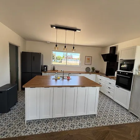 Maison La Vigne * Marcillac-Saint-Quentin